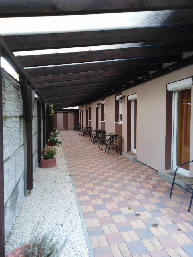 Boglarka Vendeghaz Apartment Mosonmagyarovar Luaran gambar