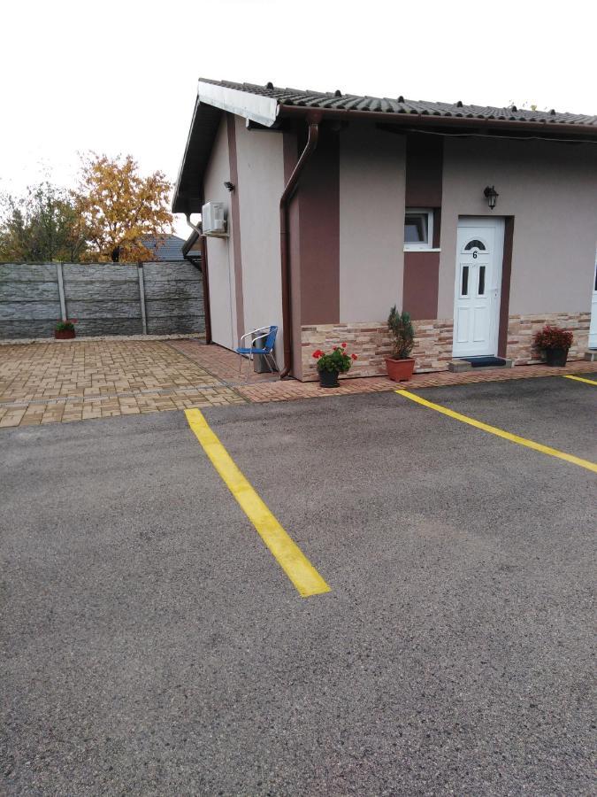 Boglarka Vendeghaz Apartment Mosonmagyarovar Luaran gambar
