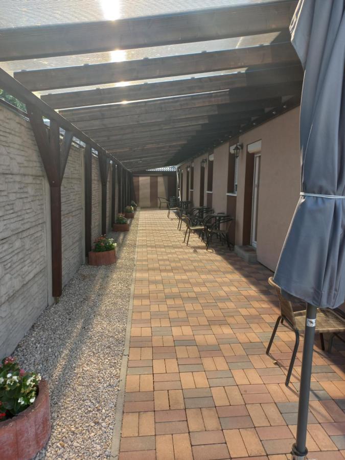 Boglarka Vendeghaz Apartment Mosonmagyarovar Luaran gambar