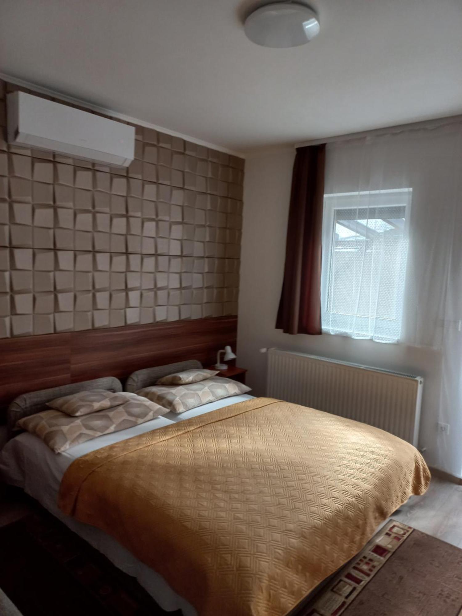 Boglarka Vendeghaz Apartment Mosonmagyarovar Bilik gambar