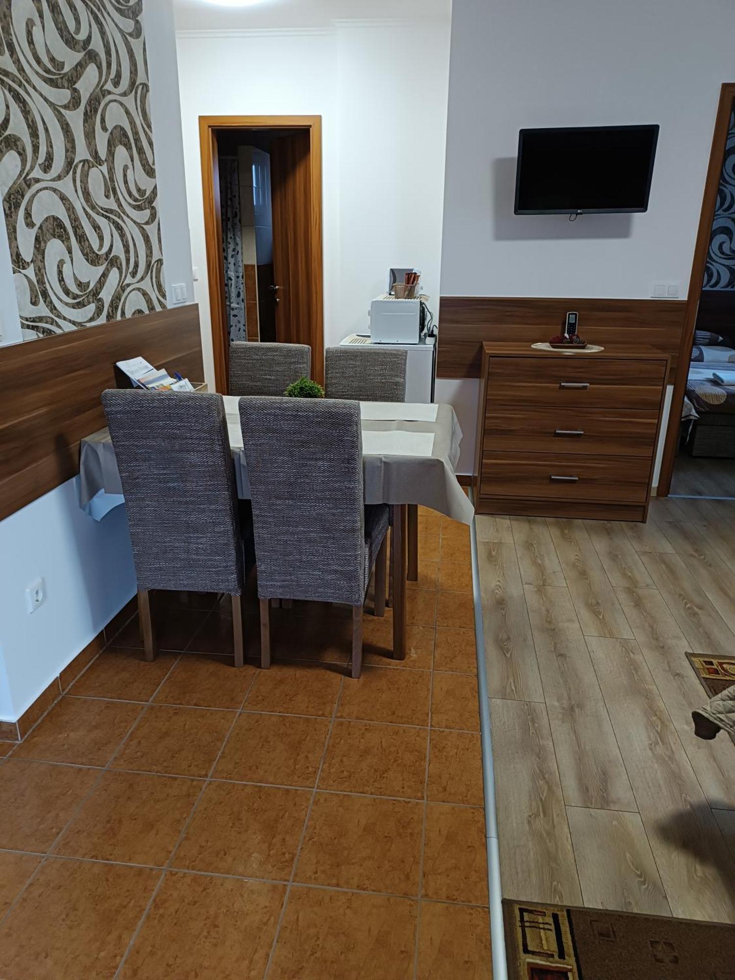 Boglarka Vendeghaz Apartment Mosonmagyarovar Luaran gambar